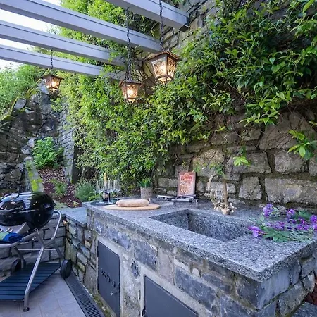 Lakefront Luxury Villa, Jacuzzi, Garage E Terrace 빌라 Riva (Sondrio)