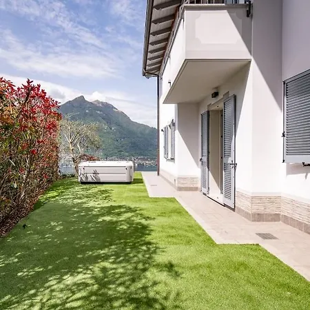 Lakefront Luxury Villa, Jacuzzi, Garage E Terrace 빌라
