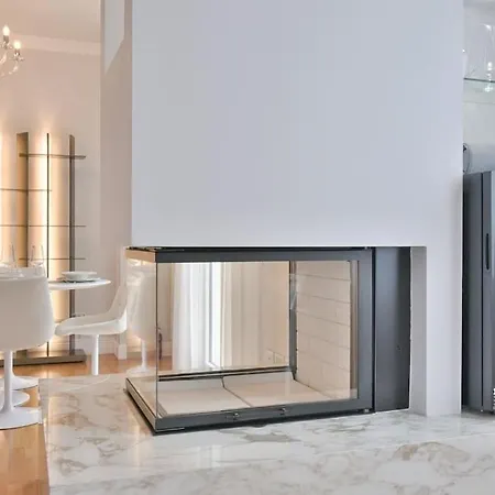 빌라 Lakefront Luxury Villa, Jacuzzi, Garage E Terrace *