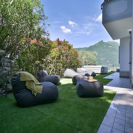 Lakefront Luxury Villa, Jacuzzi, Garage E Terrace Riva (Sondrio)