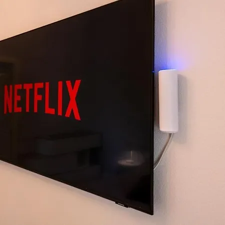 Lakefront Luxury Villa, Jacuzzi, Garage E Terrace Villa Riva (Sondrio)