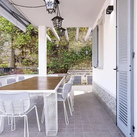 Lakefront Luxury Villa, Jacuzzi, Garage E Terrace Villa *