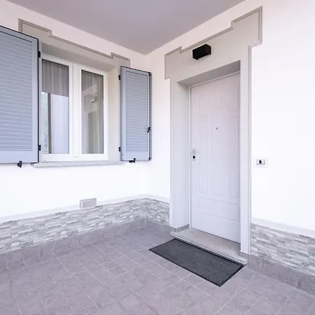 Lakefront Luxury Villa, Jacuzzi, Garage E Terrace *