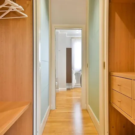 Villa Lakefront Luxury Villa, Jacuzzi, Garage E Terrace *