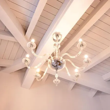 Lakefront Luxury Villa, Jacuzzi, Garage E Terrace Riva (Sondrio)